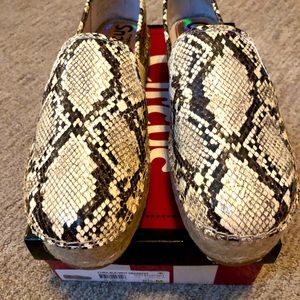 Brand New Circus Snake Print Platform Espadrille